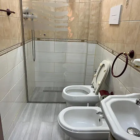 Rei's 2 Casa de hóspedes Tirana